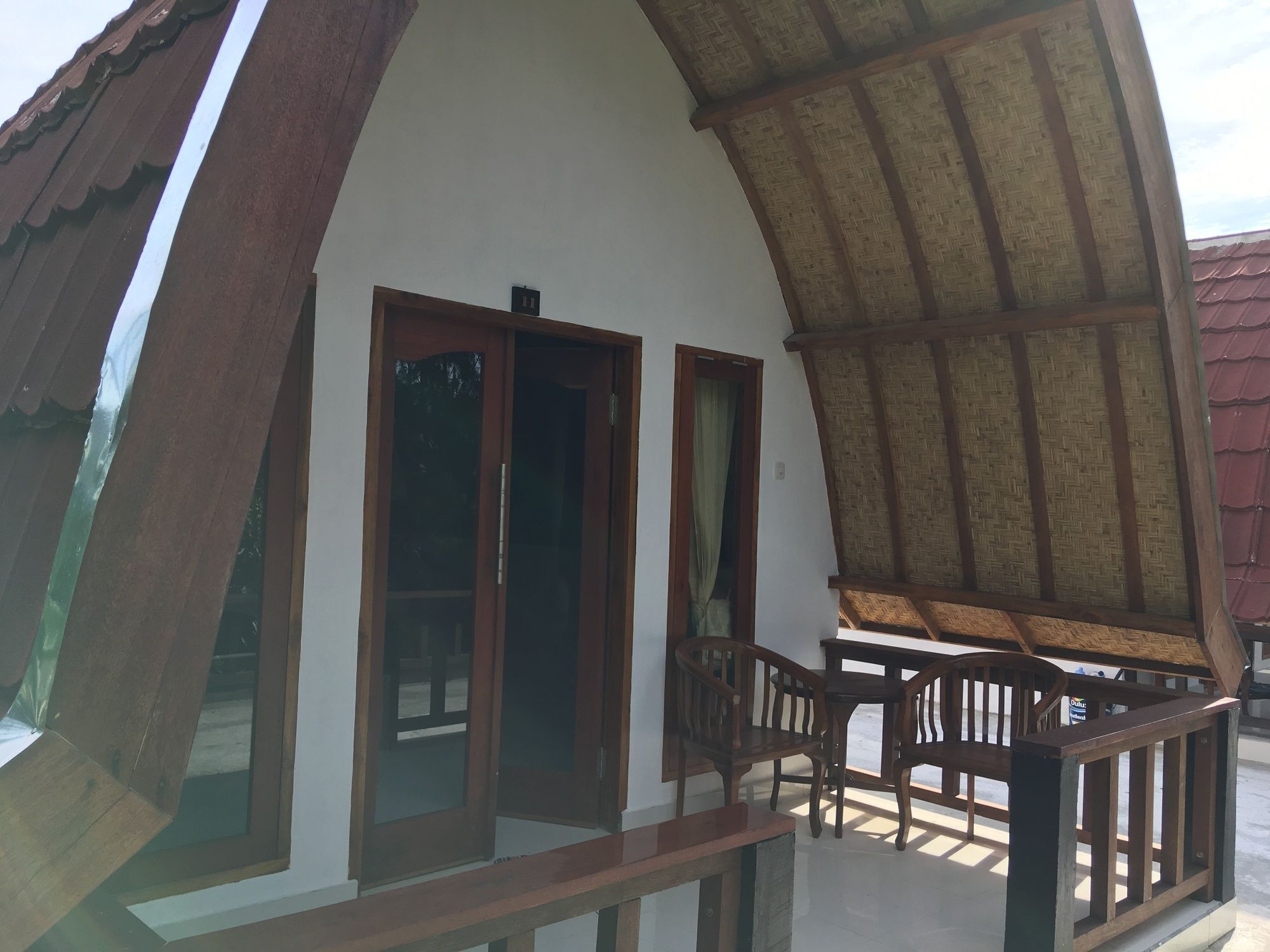 Warna Beach Hotel Gili Trawangan Exterior photo